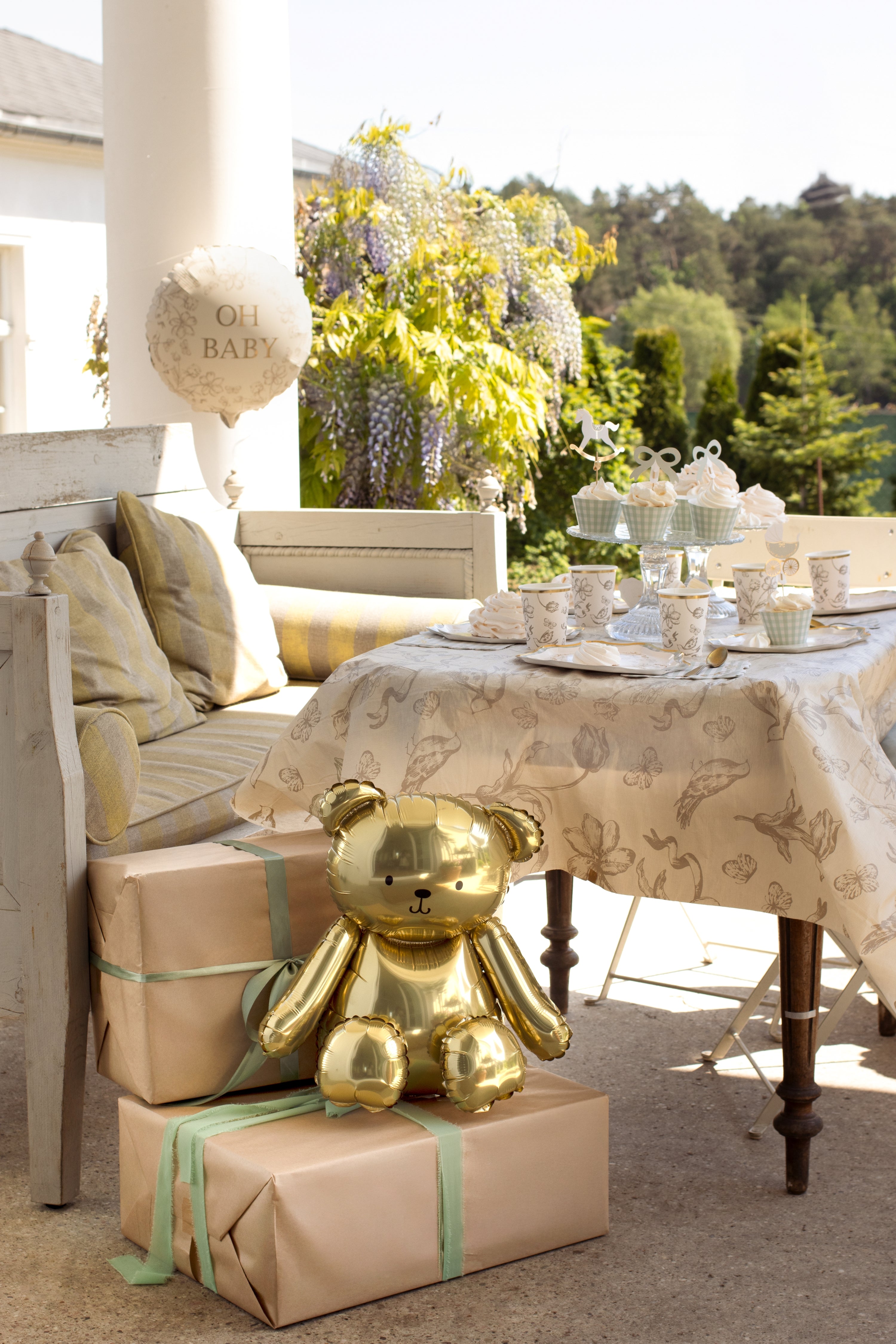 Foil balloon bear gold 38x42cm